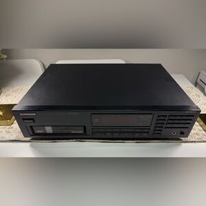 PIONEER PD-M530 6 Disc CD Changer Player. Includes One Magazine. Tested.